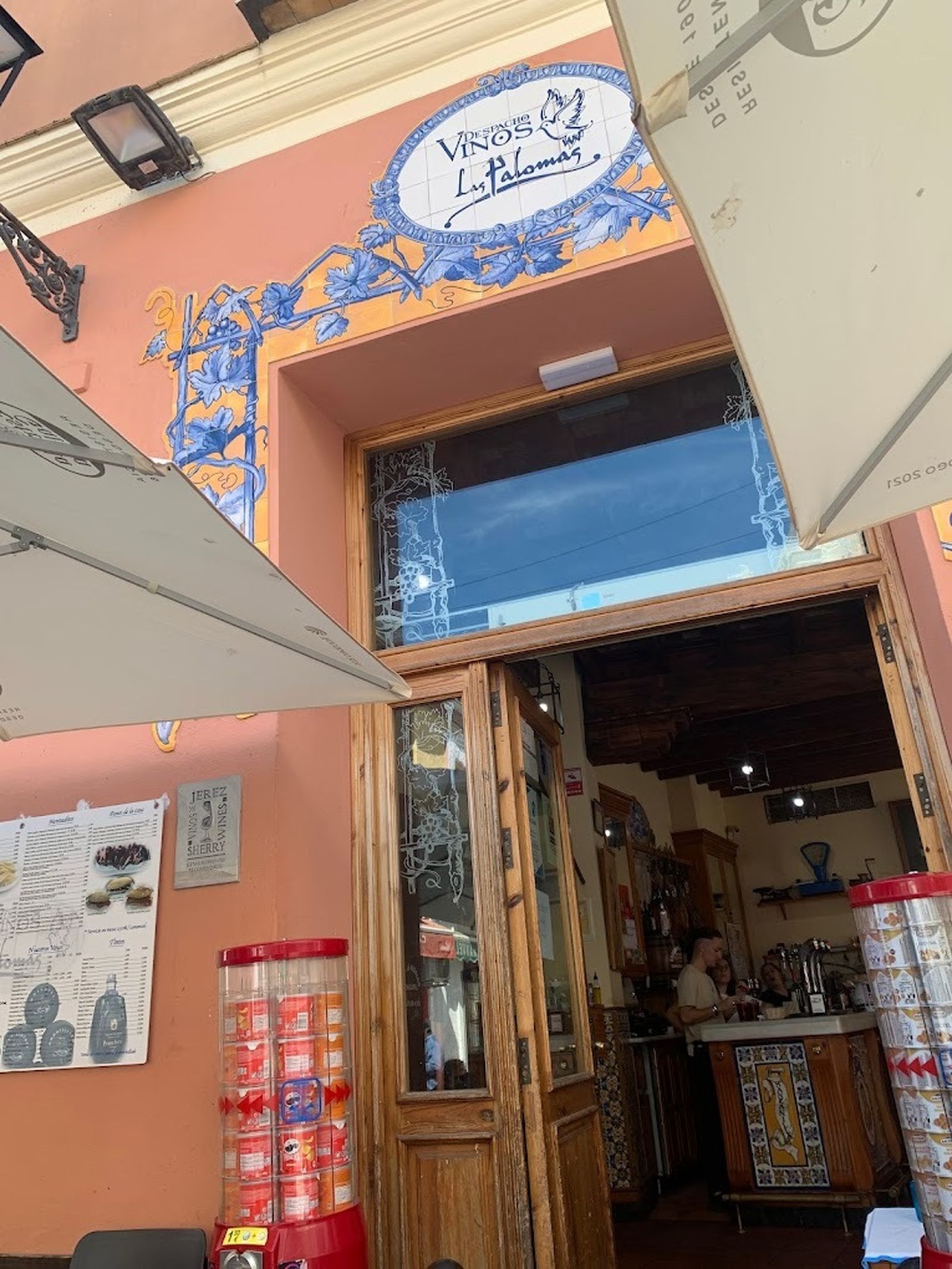 Despacho de Vinos Las Palomas.