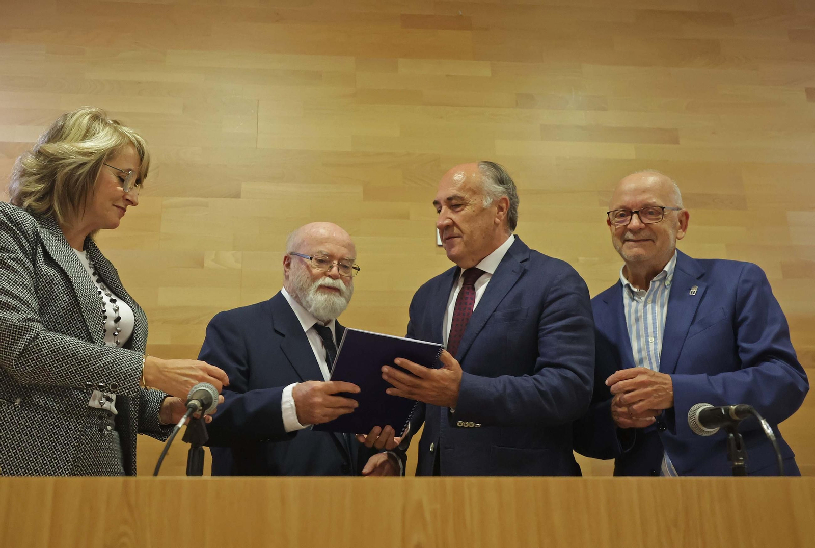 Fotos del X aniversario del centro documental José Luis Cano en Algeciras