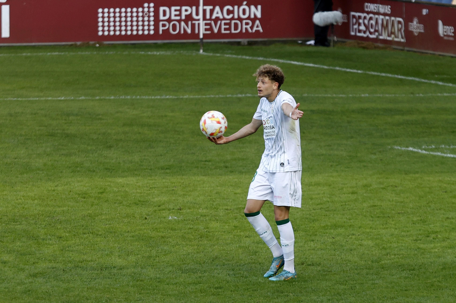 La derrota del Córdoba CF en Pontevedra, en imágenes