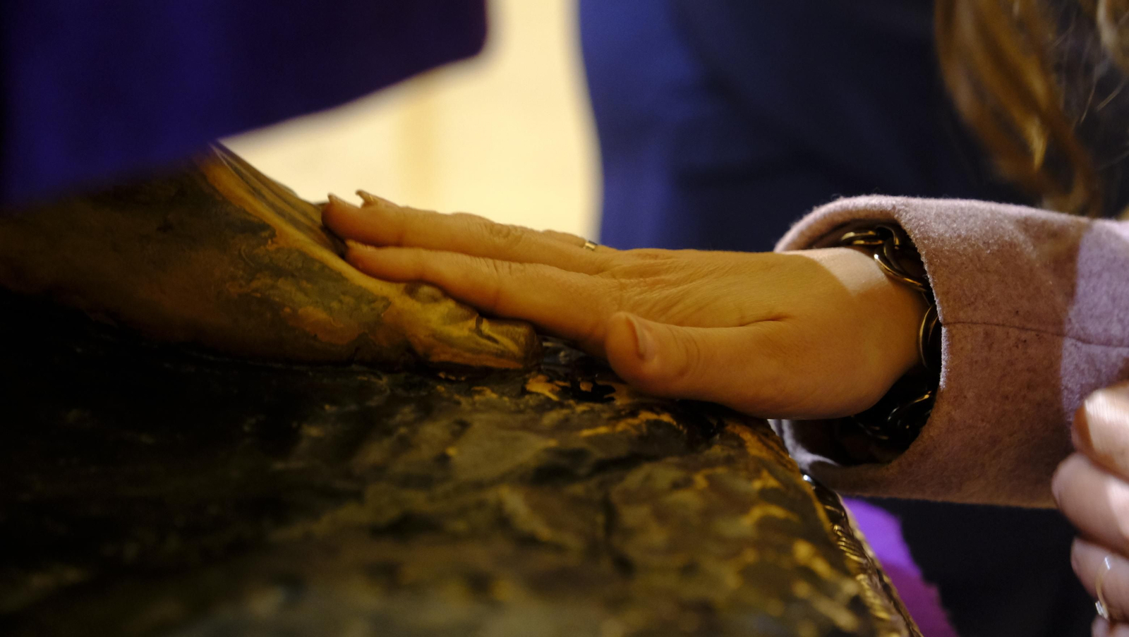 Imágenes del Besapiés de Jesús Cautivo de Medinaceli, en la Catedral de Almería