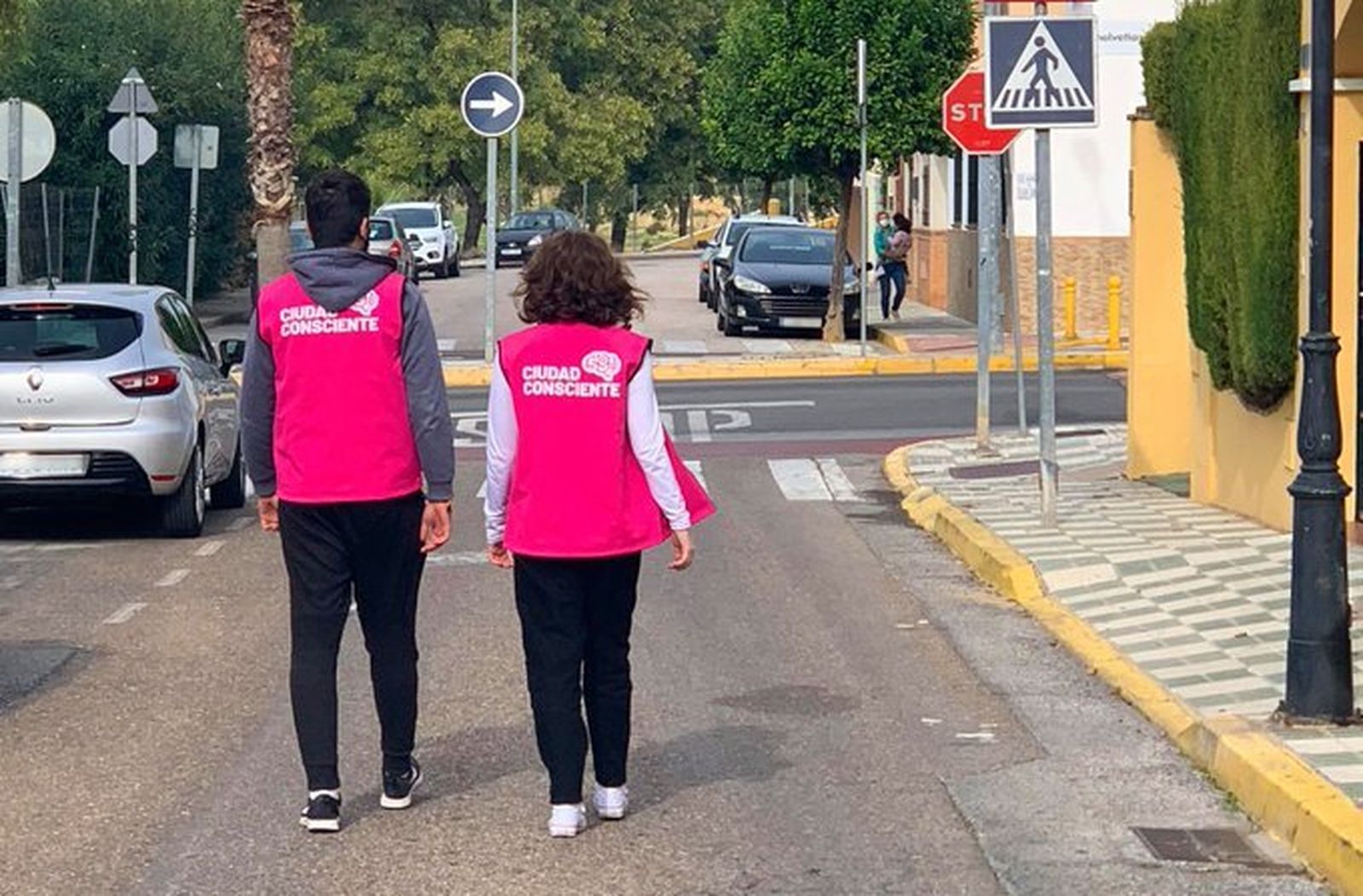 Una de las patrullas informativas de Bormujos.