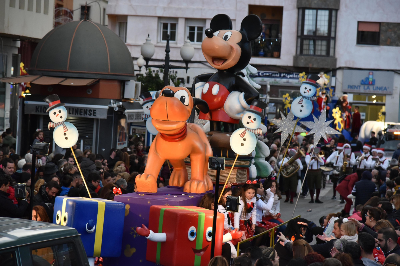 Imágenes de la Cabalgata de la ilusión en La Línea