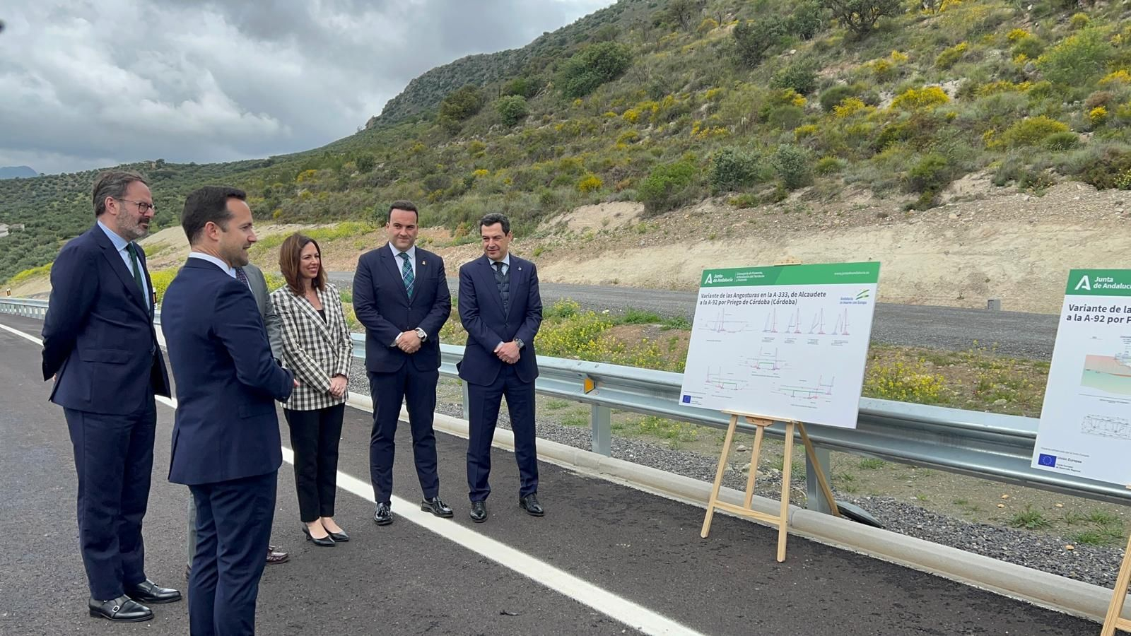 Las autoridades, durante la inauguración de las Angosturas.