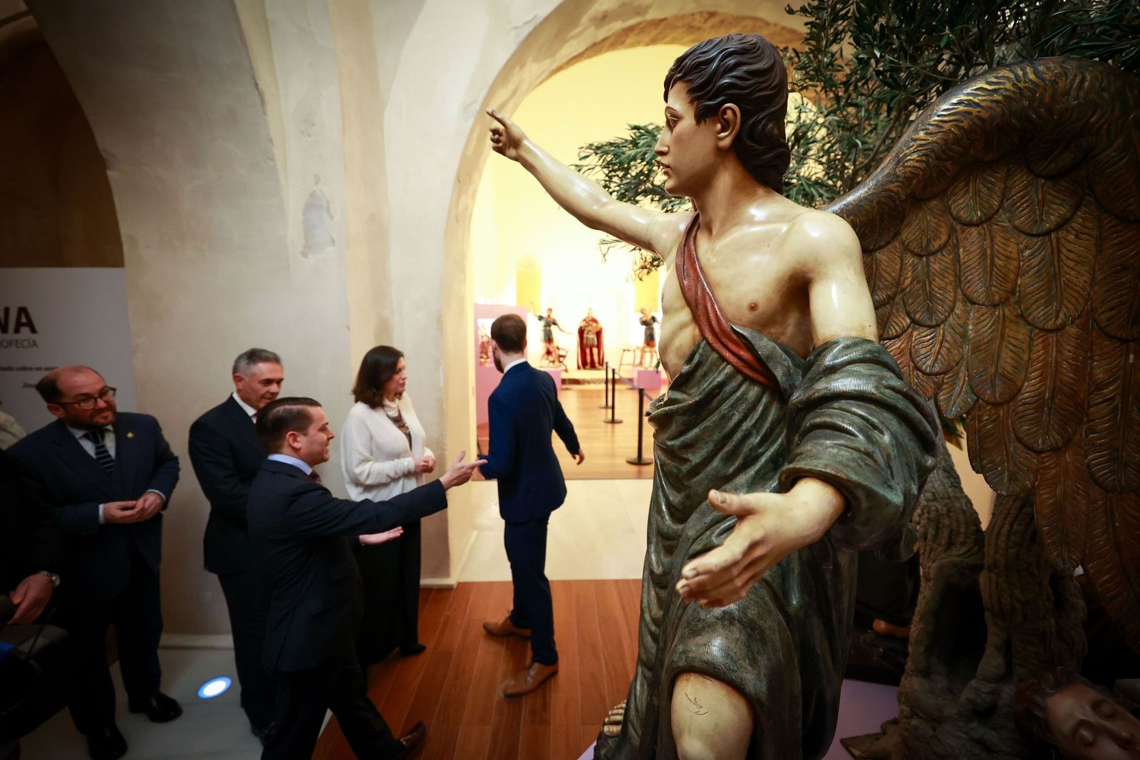 Inaugurada en San Fernando la exposición cofrade Passio Domini: las imágenes