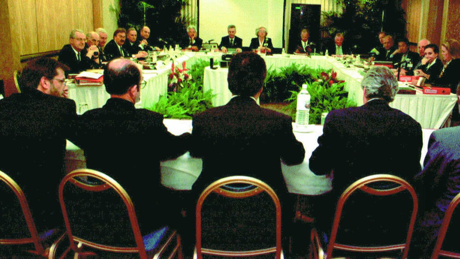 Reunión de la asamblea de la FEI en Puerto Rico donde se anunció Jerez como sede.