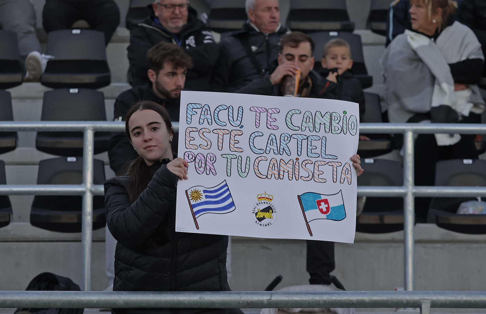 Búscate durante el Balona - Antoniano en el Ciudad de La Línea