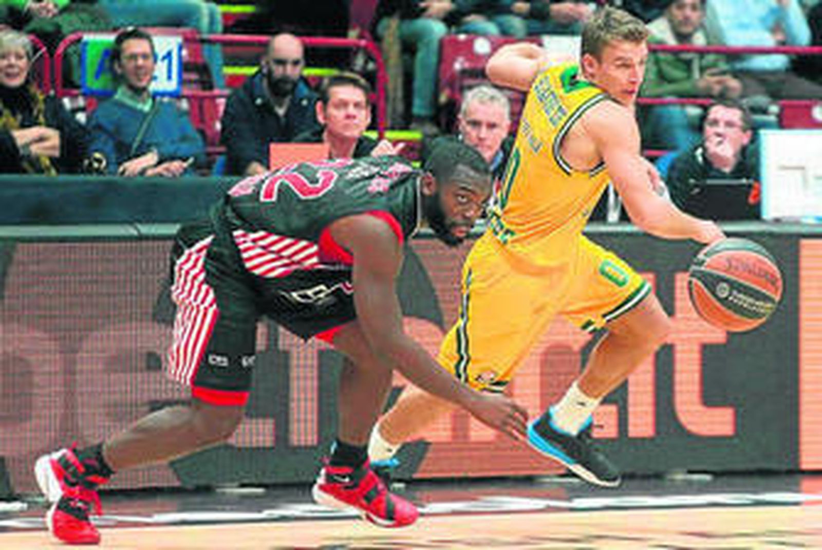 Lance del Armani Milan-Limoges de la presente Euroliga.