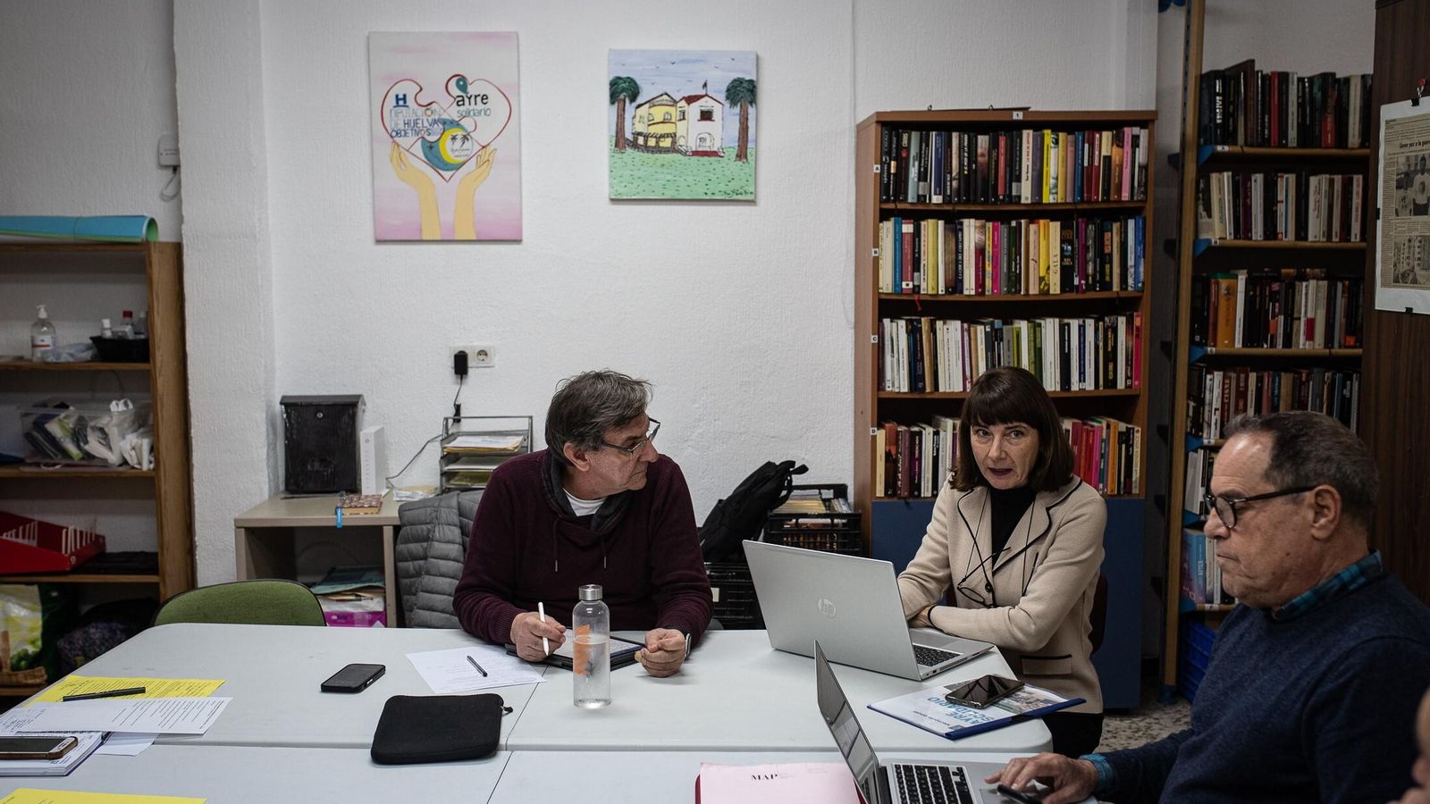 Sede en la plaza Luis Buñuel.