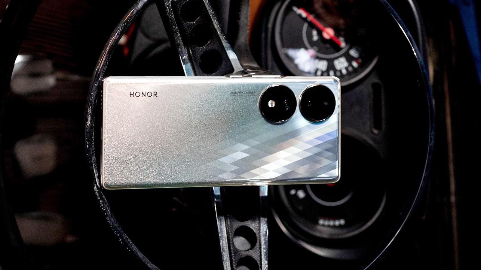 Imagen promocional del smartphone Honor 70