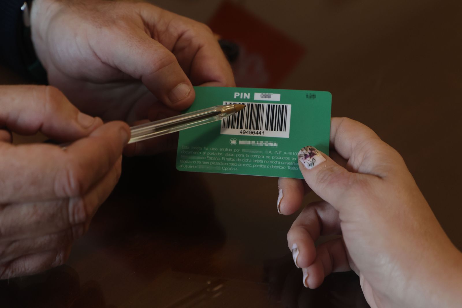 Ejemplo de una de las tarjetas monedero de Cáritas.