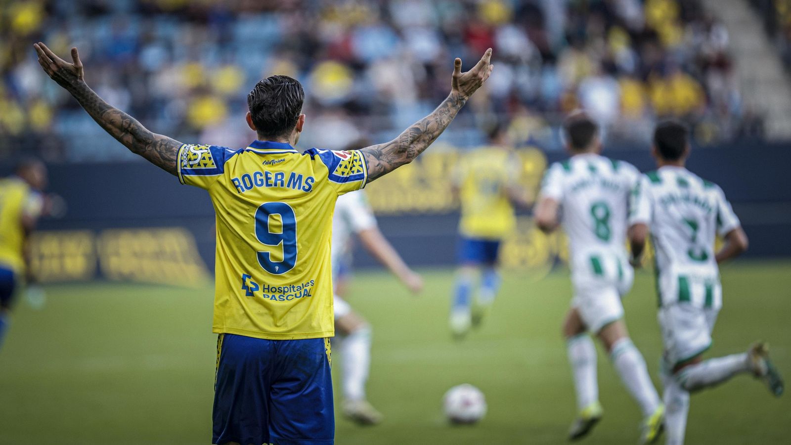 Búscate entre las imágenes del partido de fútbol entre Cádiz CF y Córdoba CF