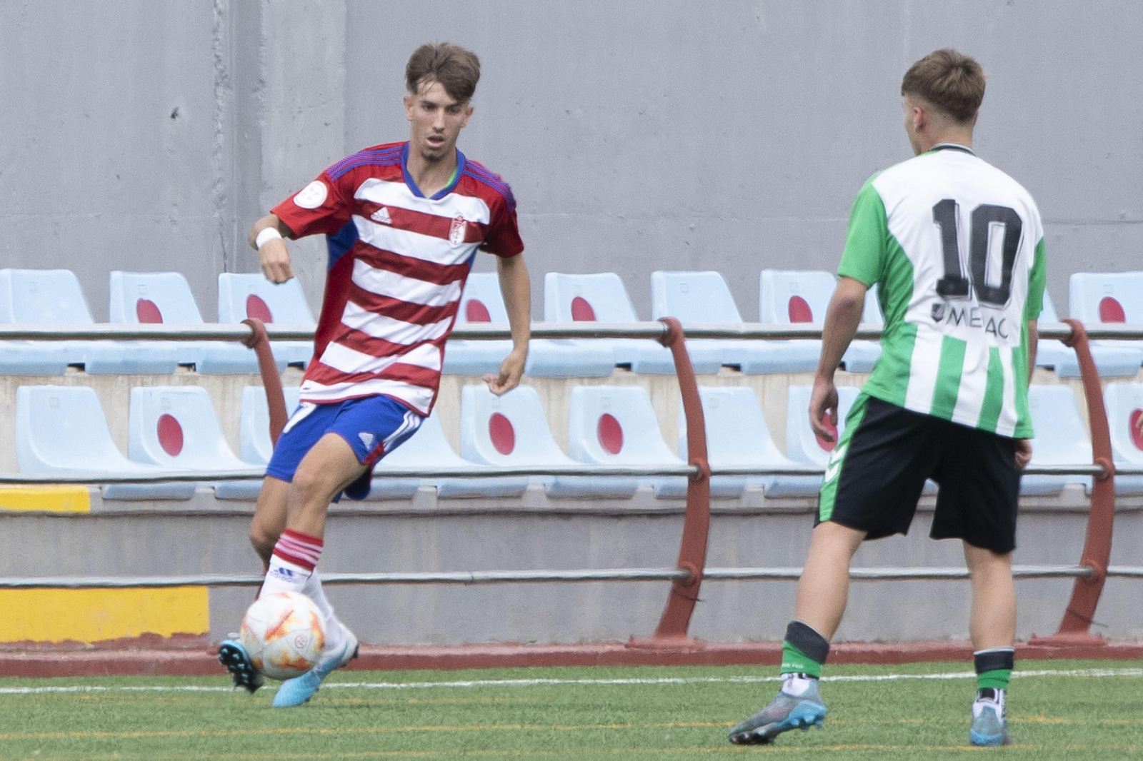 Las mejores imágenes del Granada CF - Real Betis de juveniles