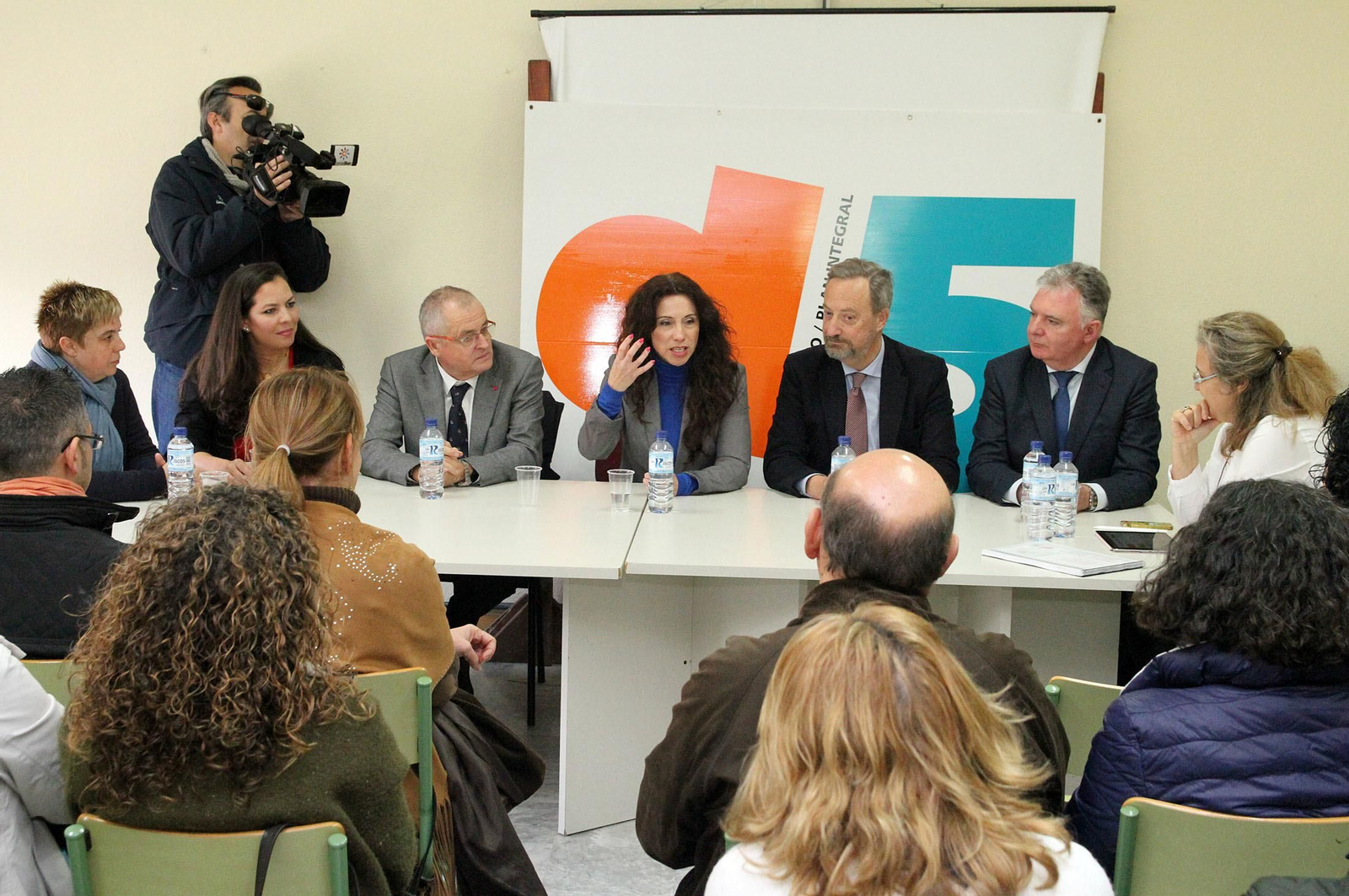 La consejera Rocío Ruiz visita el Centro Social Joaquín Martín Jiménez "Quini", en imágenes
