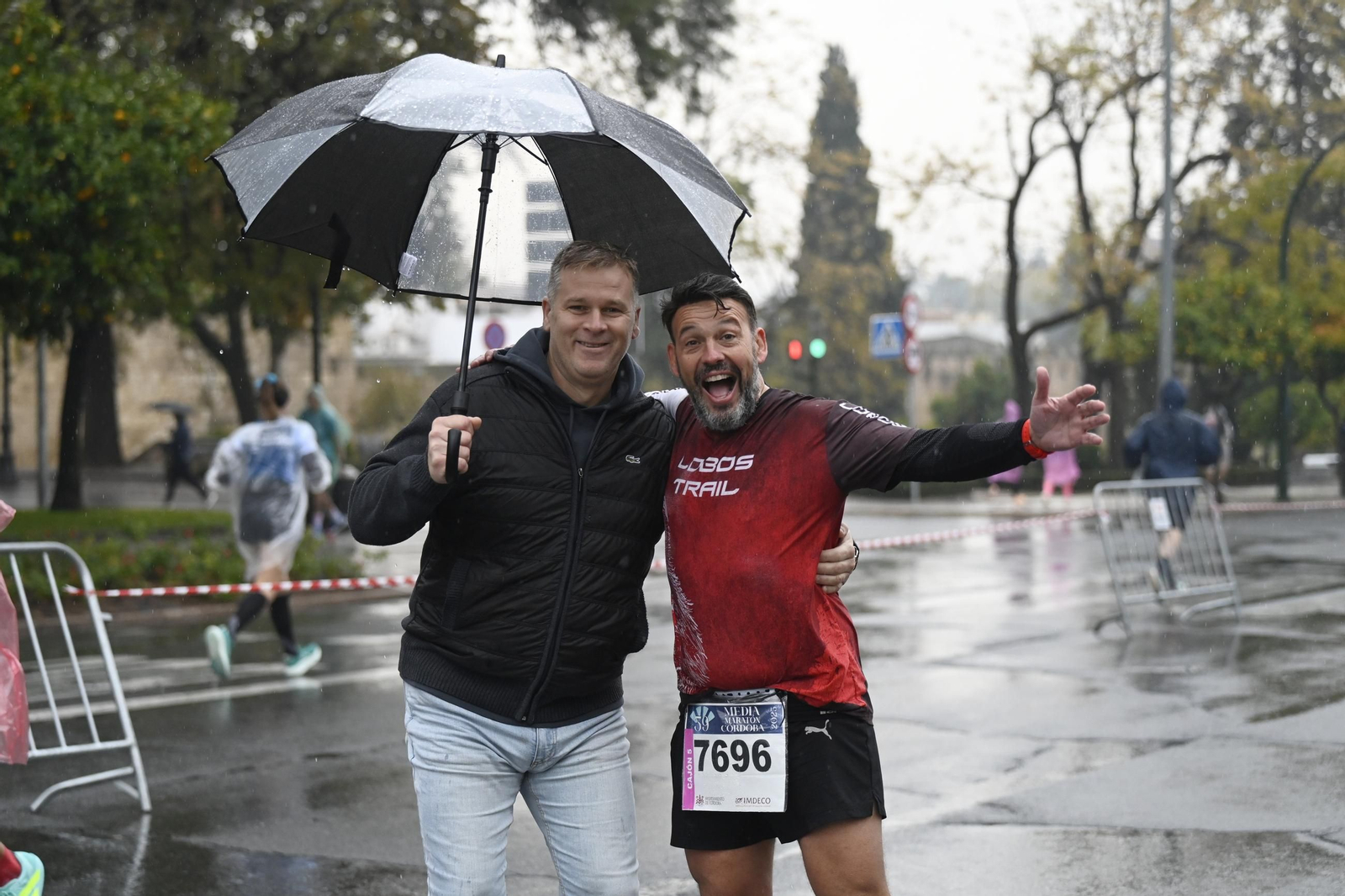 Las mejores fotos de la espectacular salida de la Media Maratón de Córdoba 2025