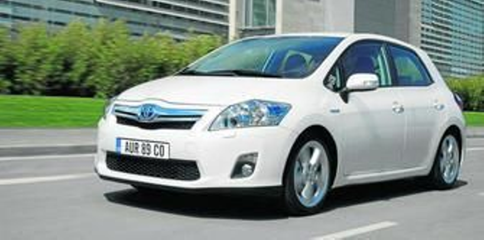 El HSD genera unas emisiones de NOX considerablemente inferiores a las de vehículos diésel con prestaciones similares.