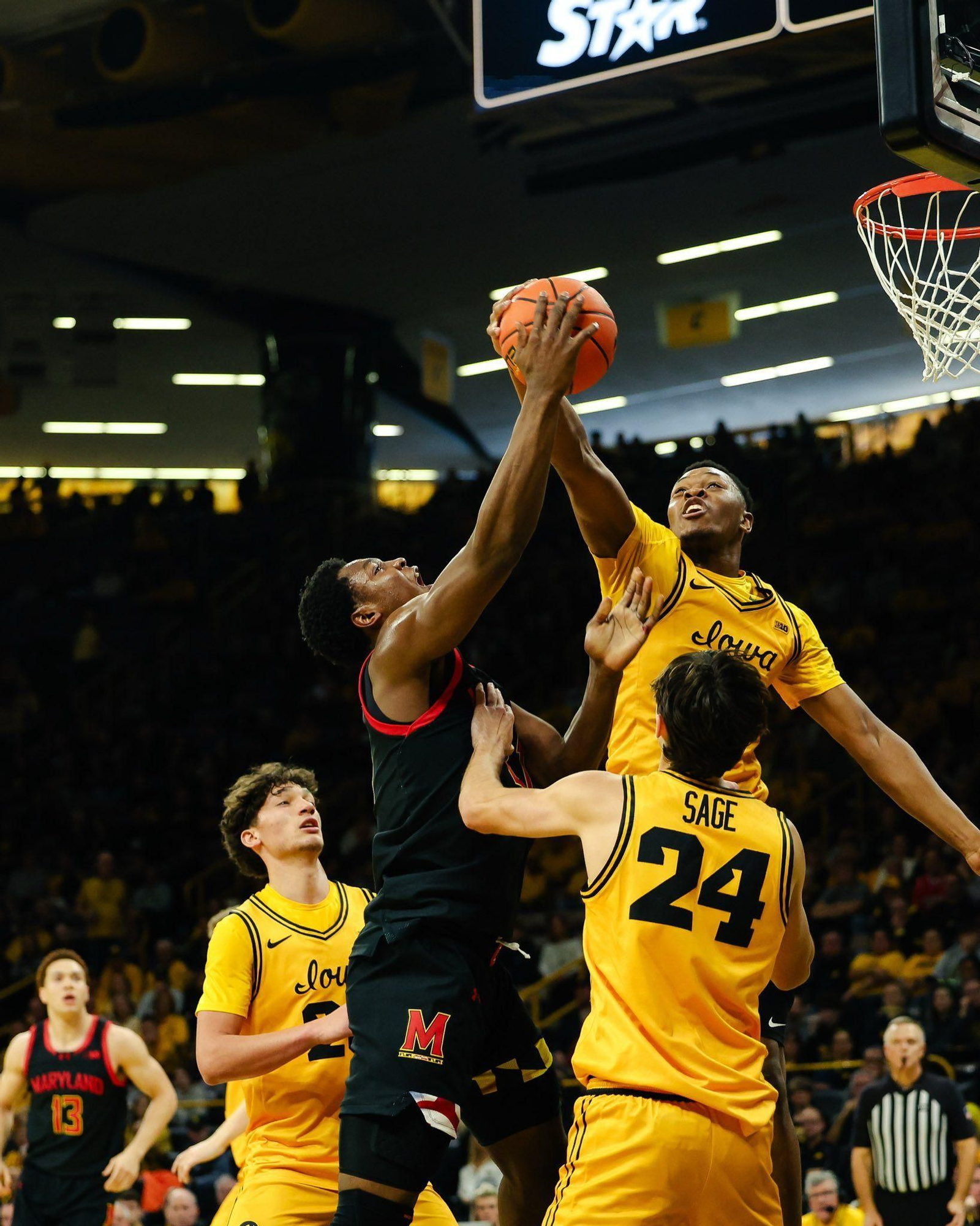 NCAA: Álvaro Folgueiras, triunfo ante la Maryland de Guille del Pino