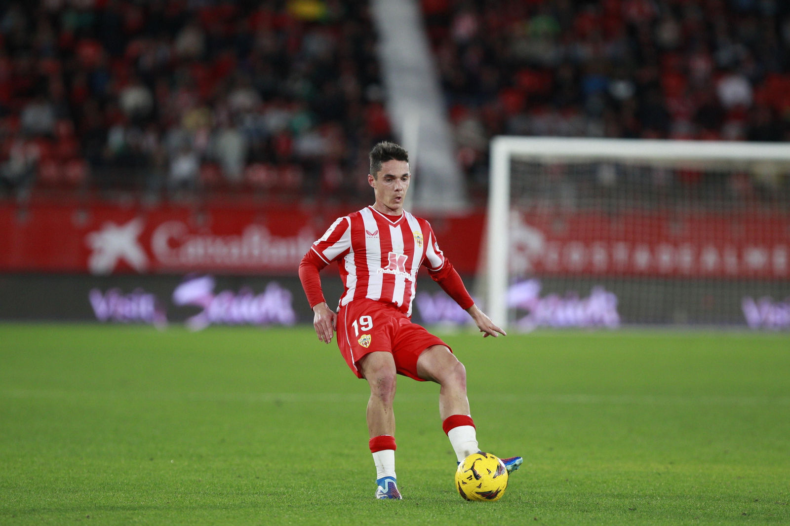 Imágenes del partido de fútbol U.D. Almería-Real Betis Balompié
