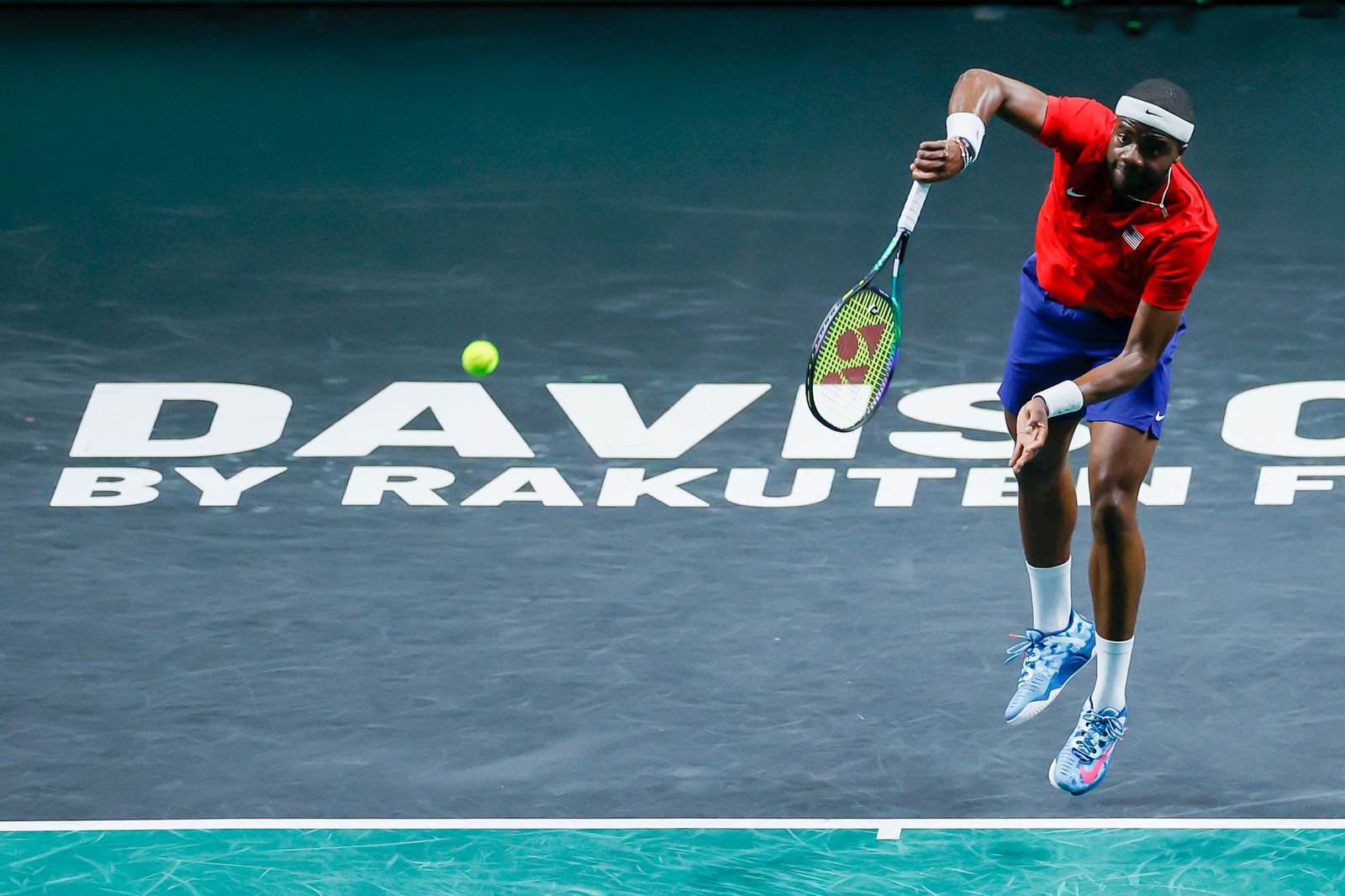 Lorenzo Sonego vence a Francis Tiafoe en el primer partido del Italia-EEUU