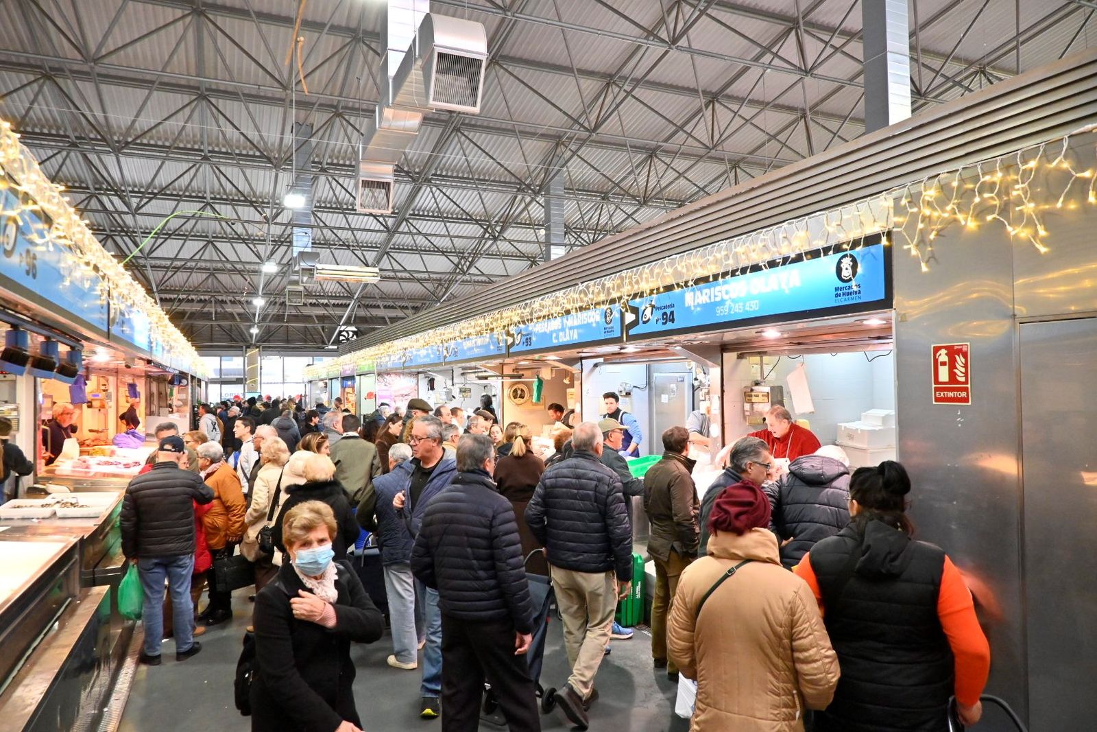 Los onubenses siguen yendo al mercado.