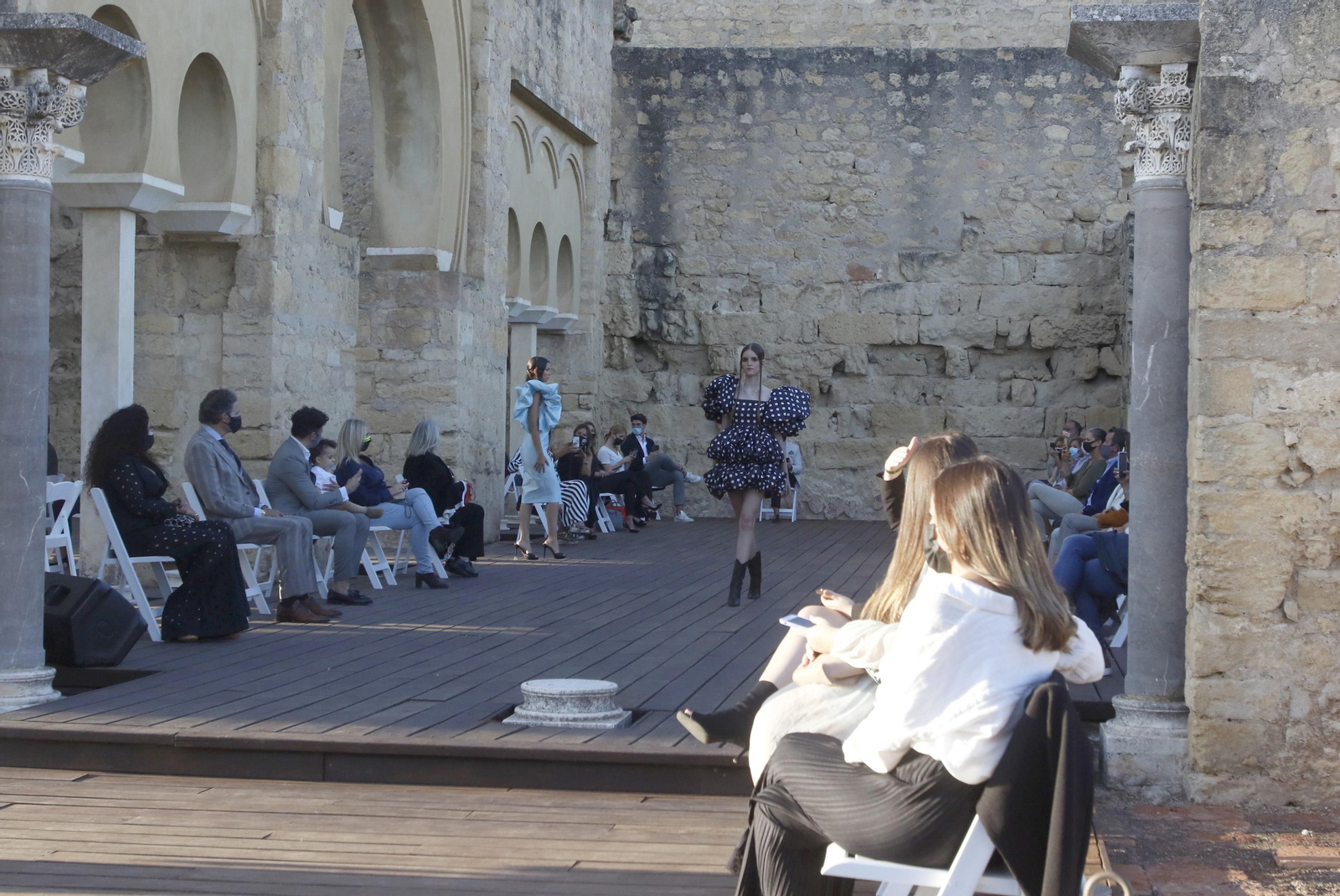 El desfile de Juana Martín en Medina Azahara, en fotografías