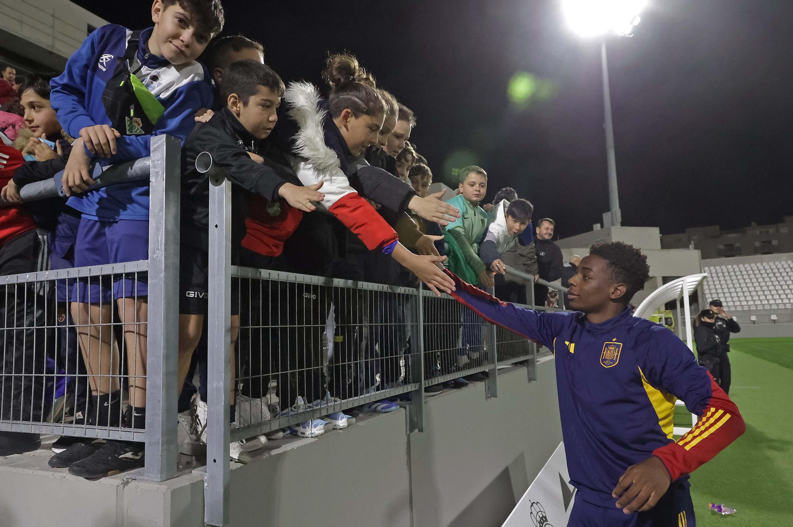 Fotos del entrenamiento de la selección española sub-17 de fútbol en el Ciudad de La Línea