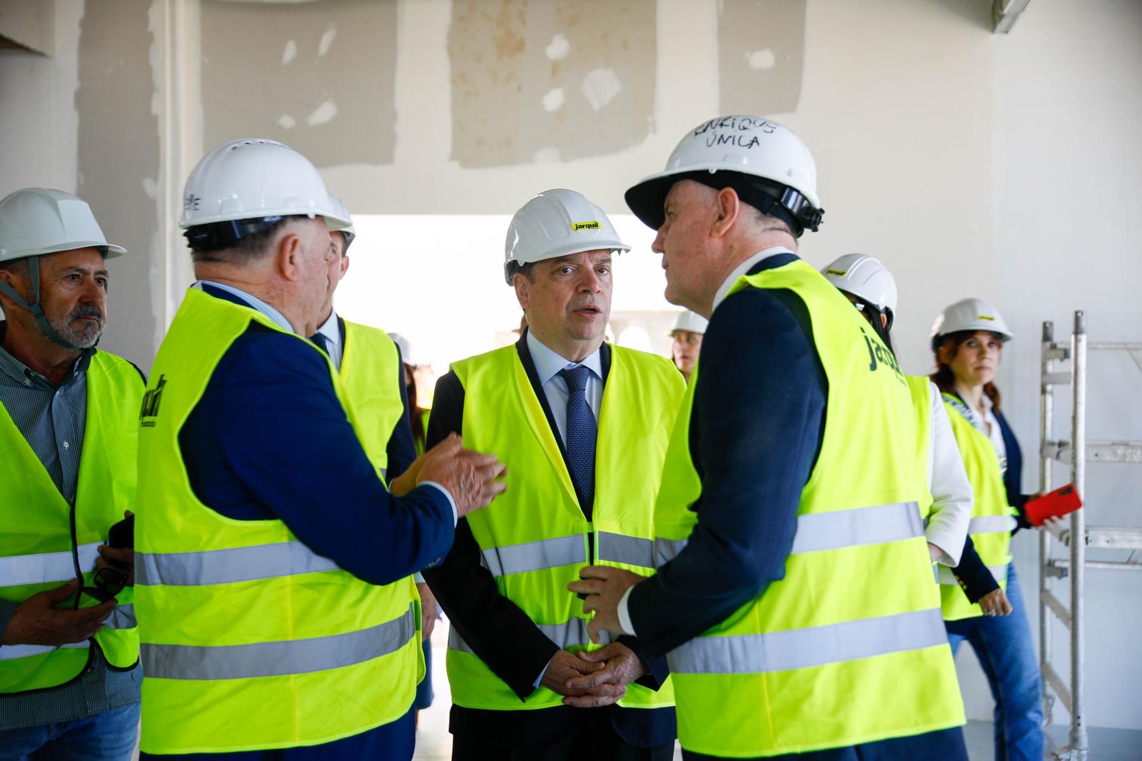 Luis Planas en una visita a la cooperativa Única