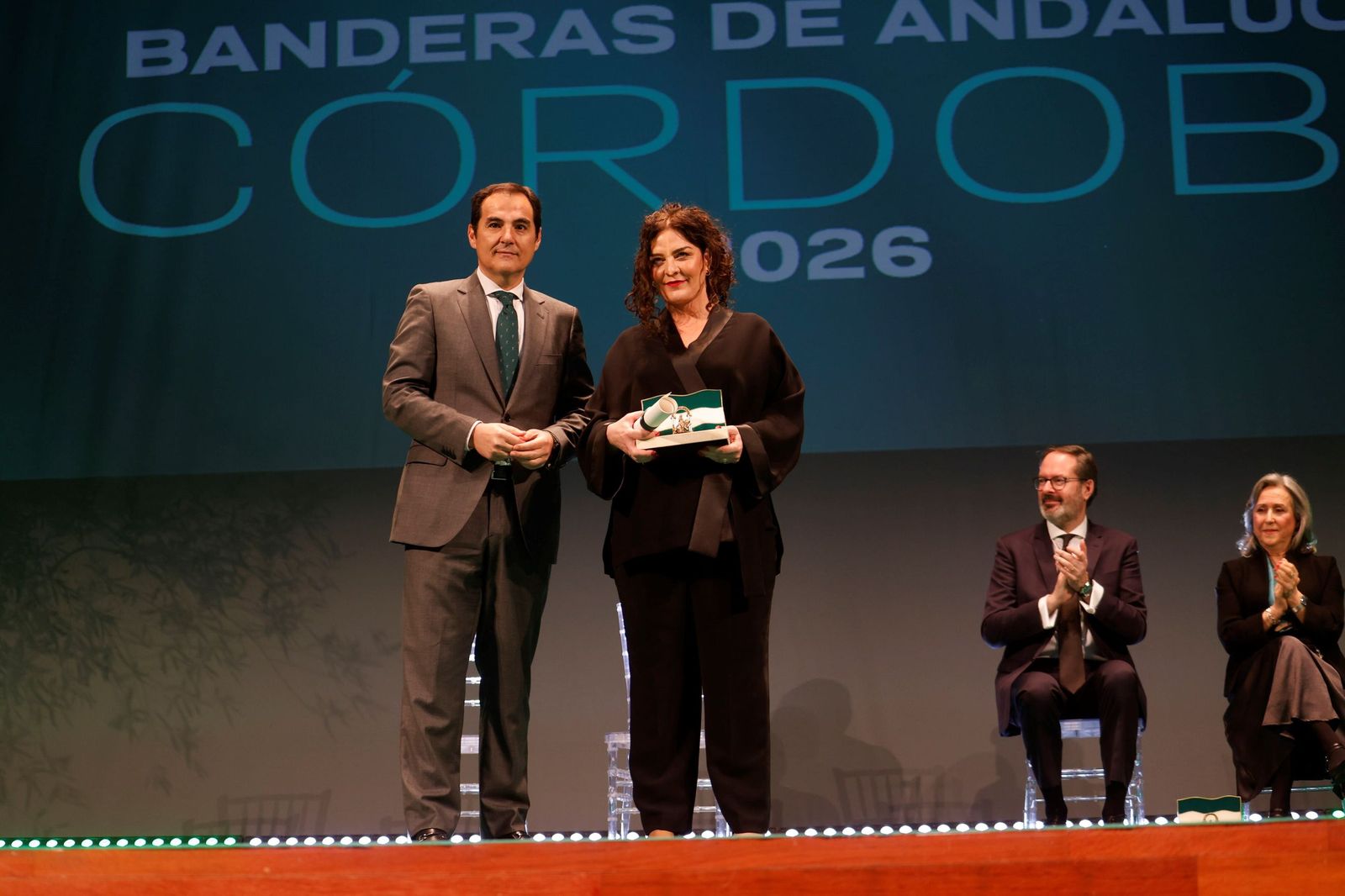 La entrega de las Banderas de Andalucía por el 28F en Córdoba, en imágenes
