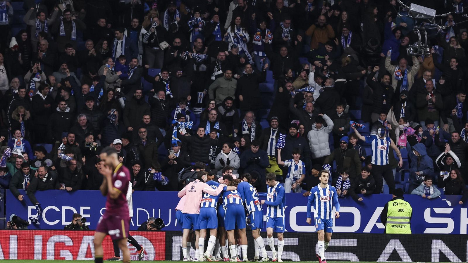 Roberto ya golea y gana partidos con el Espanyol