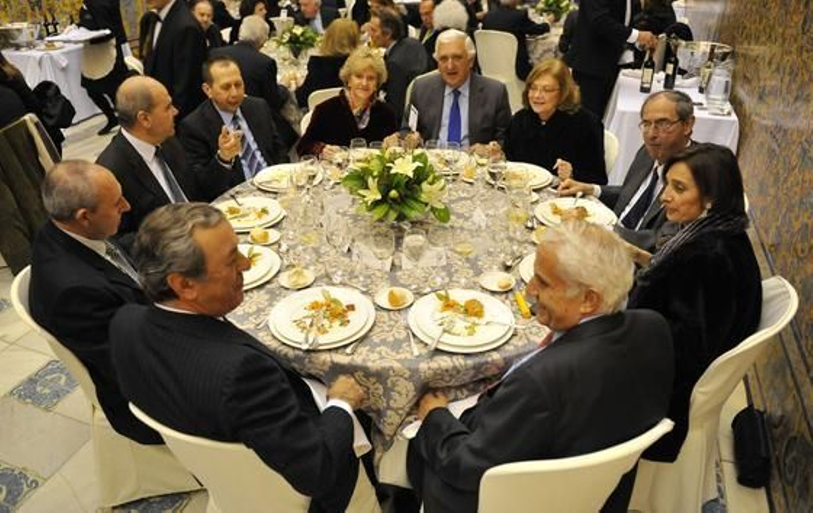 Javier Benjumea, José Ignacio Medina, Manuel Chaves, José Antonio Carrizosa, Soledad Becerril, Santiago Herrero, Amparo Rubiales, Guillermo Jiménez, Pilar García y Antonio Acosta. 

Foto: Antonio Pizarro / Juan Carlos Vázquez / Victoria Hidalgo / Manuel Gómez
