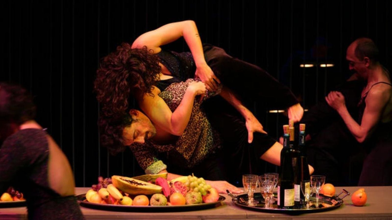 ‘El festín de los cuerpos’, de Danza Mobile-Incubo Teatro.