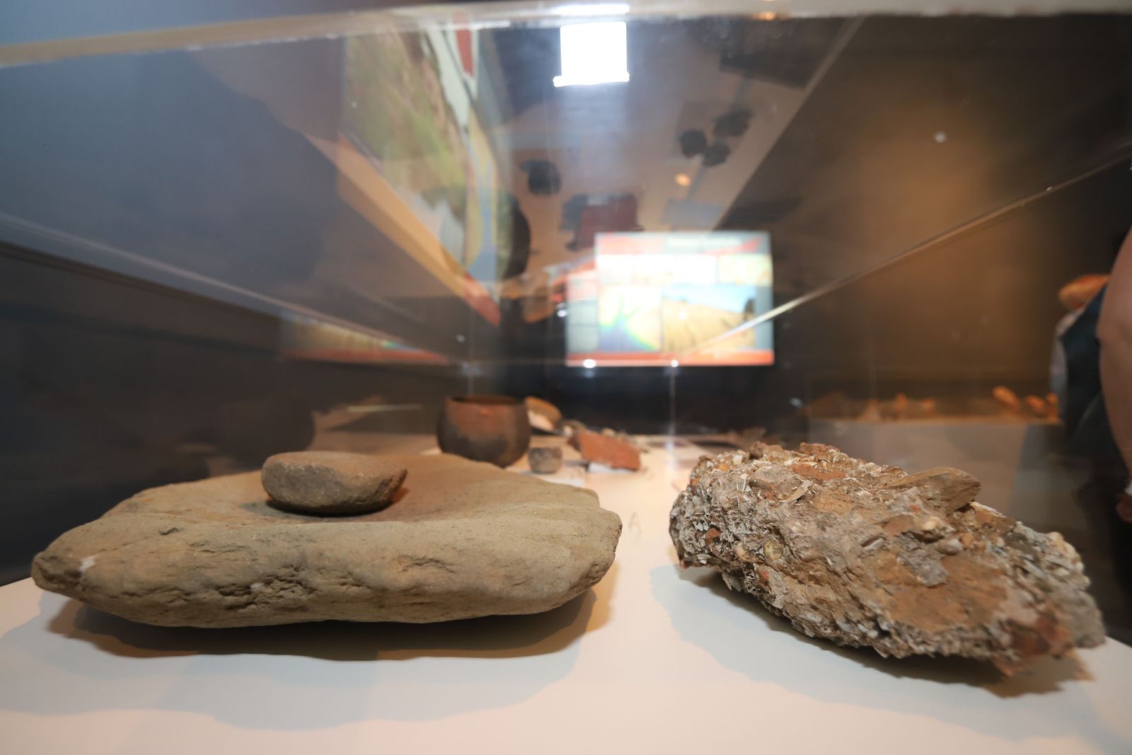 Imágenes de la inauguración de la exposición 'Los pueblos de Huelva en el Museo: Aljaraque'