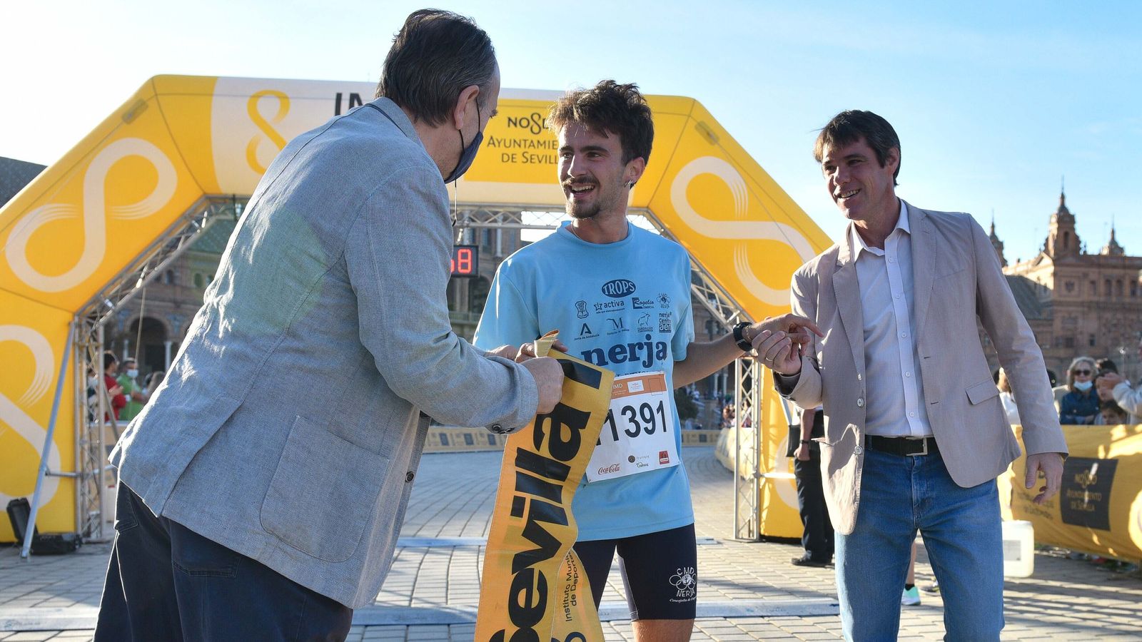 El ganador de la prueba absoluta masculina, Carlos Ángel López.