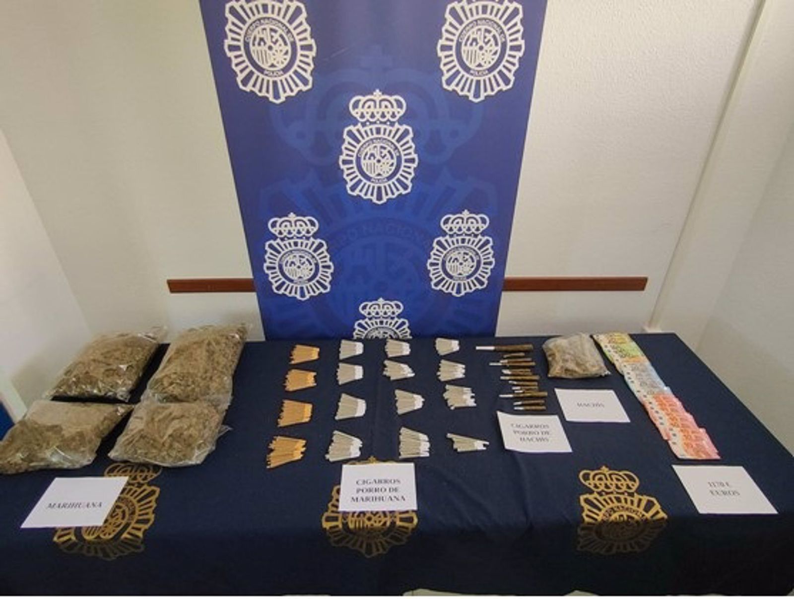 Material aprehendido por la Policía Nacional.