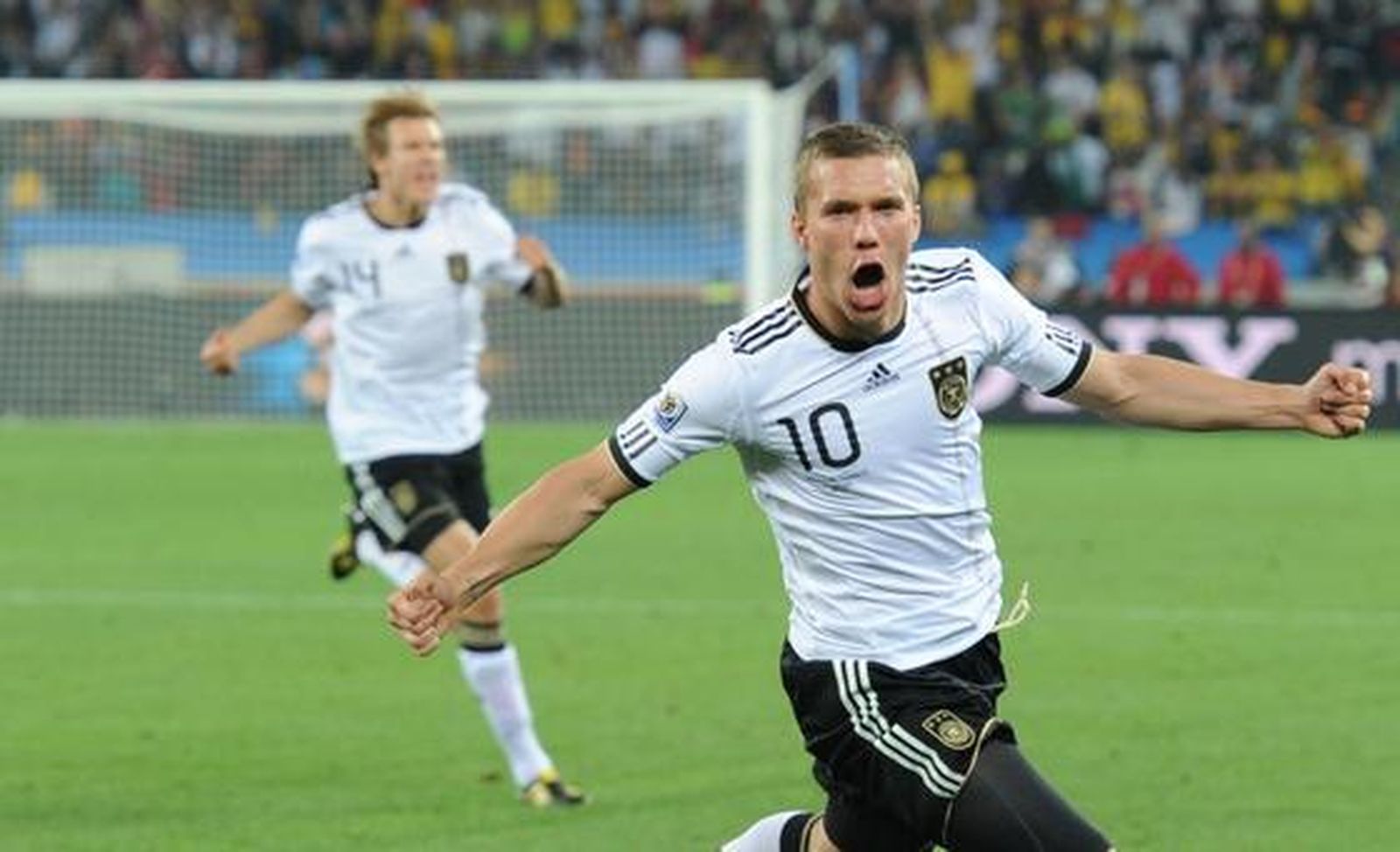 Alemania golea en su debut ante Australia en el Grupo D. / AFP