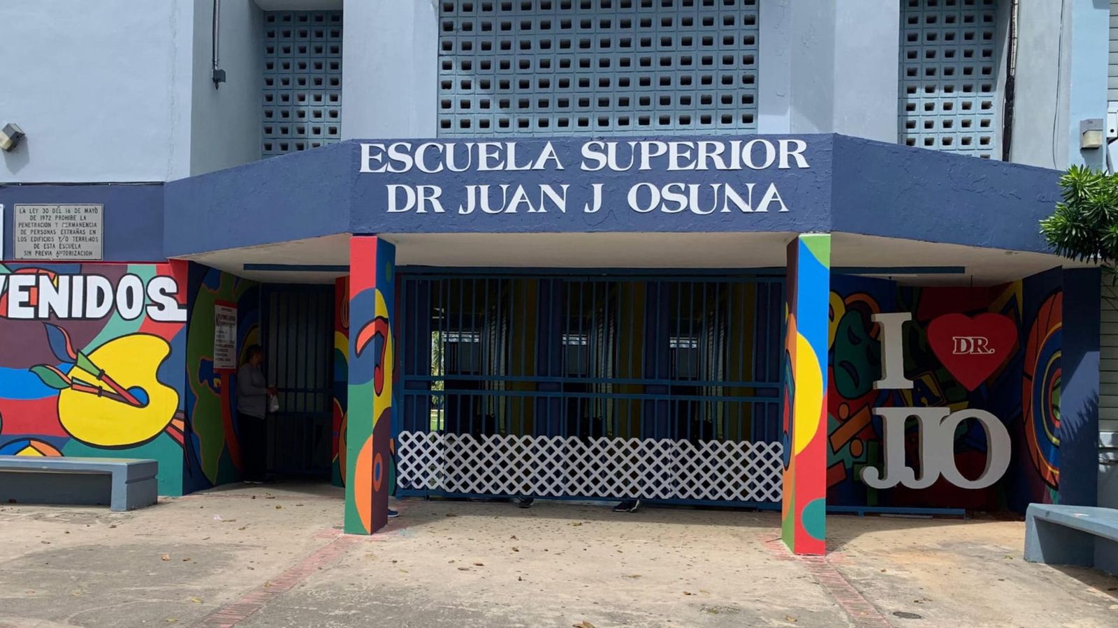 Una de las escuelas de Puerto Rico que lleva el nombre de Osuna