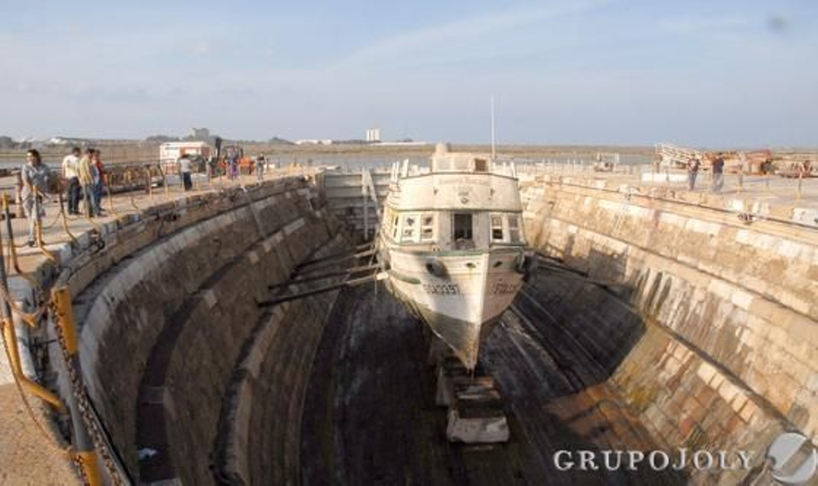 El Vaporcito se encuentra ya en el dique seco de los astilleros de San Fernando a la espera de una decisión sobre su futuro.

Foto: Elias Pimentel
