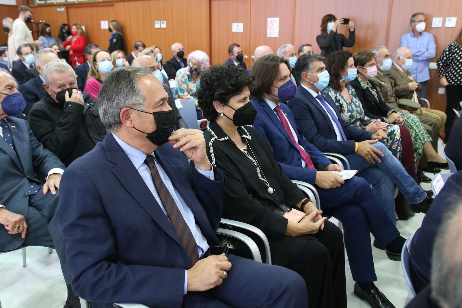 Fotogalería de la Medalla de Oro al Mérito Cameral a D. Diego Martínez Cano