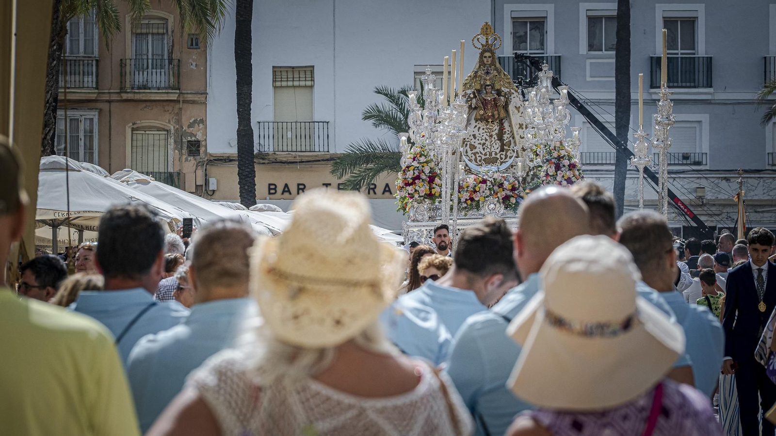 Búscate entre las imágenes del Domingo de Corpus en Cádiz