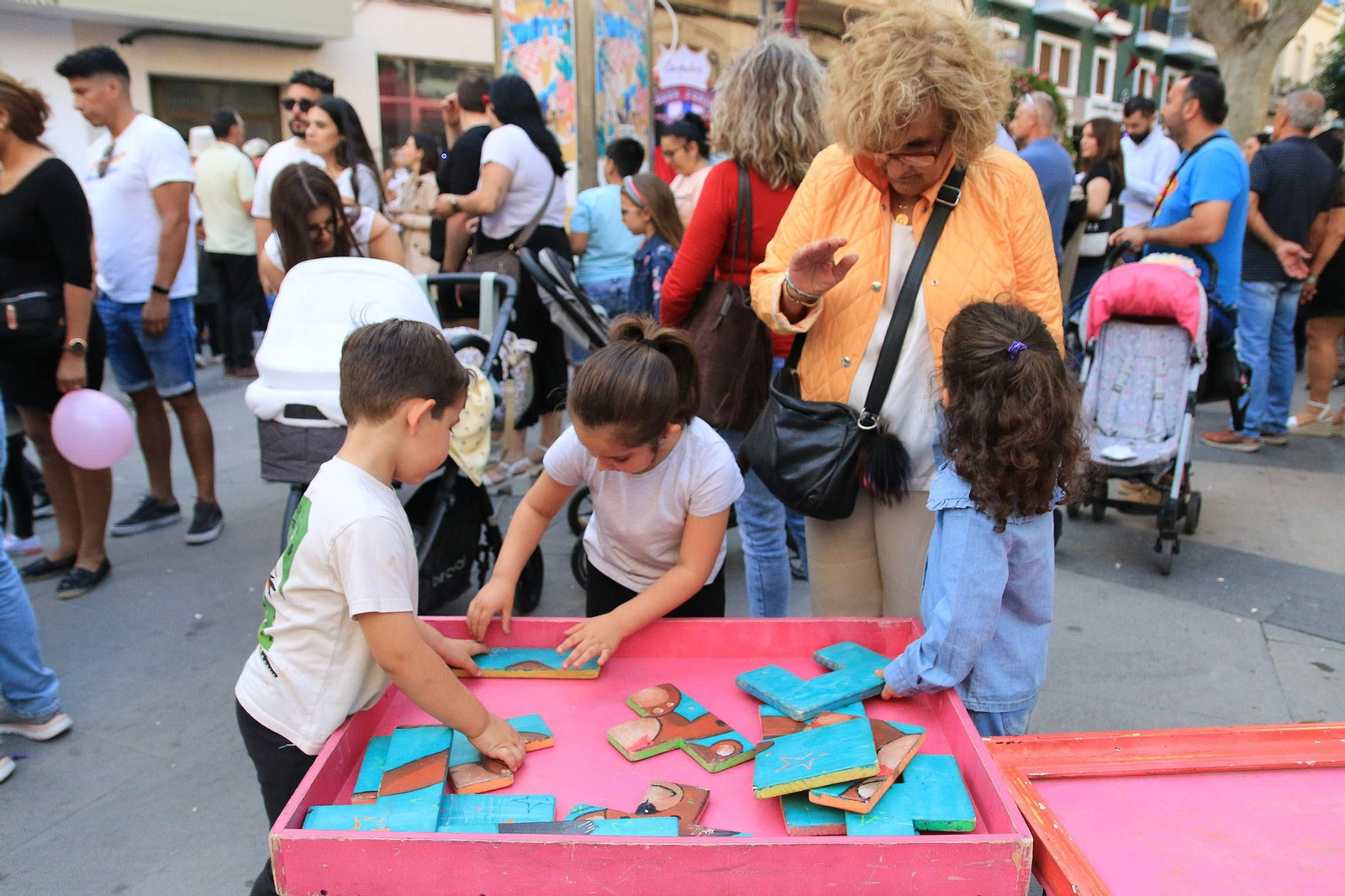 Imágenes de la Noche en Blanco, en Almería