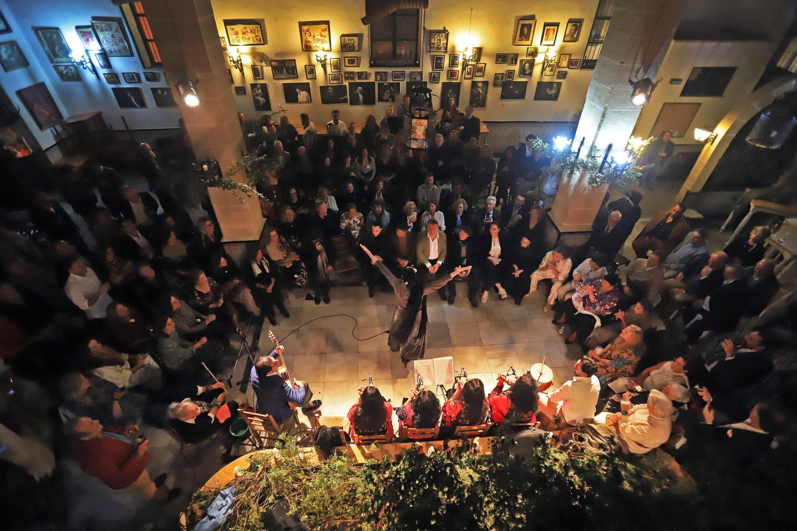 Zambomba en la Peña Cultural Don Antonio Chacón de Jerez