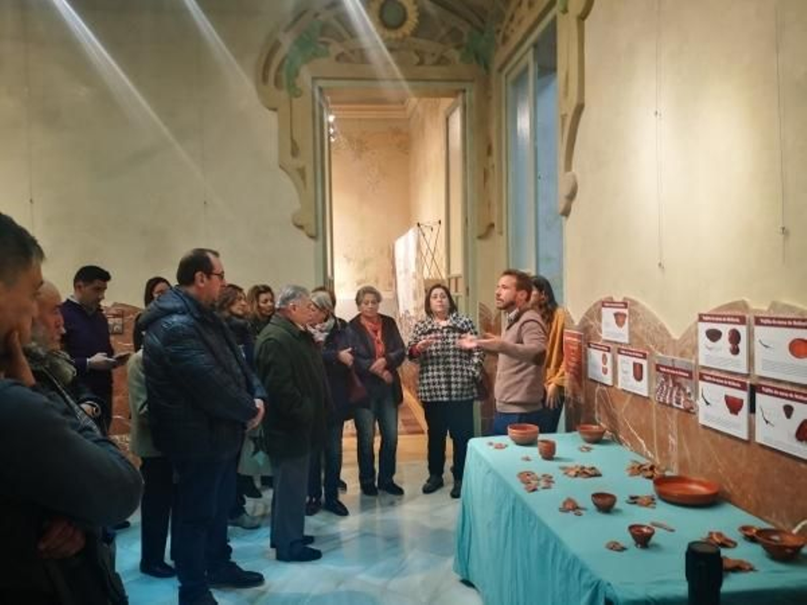 Un momento de la inauguración de la muestra.