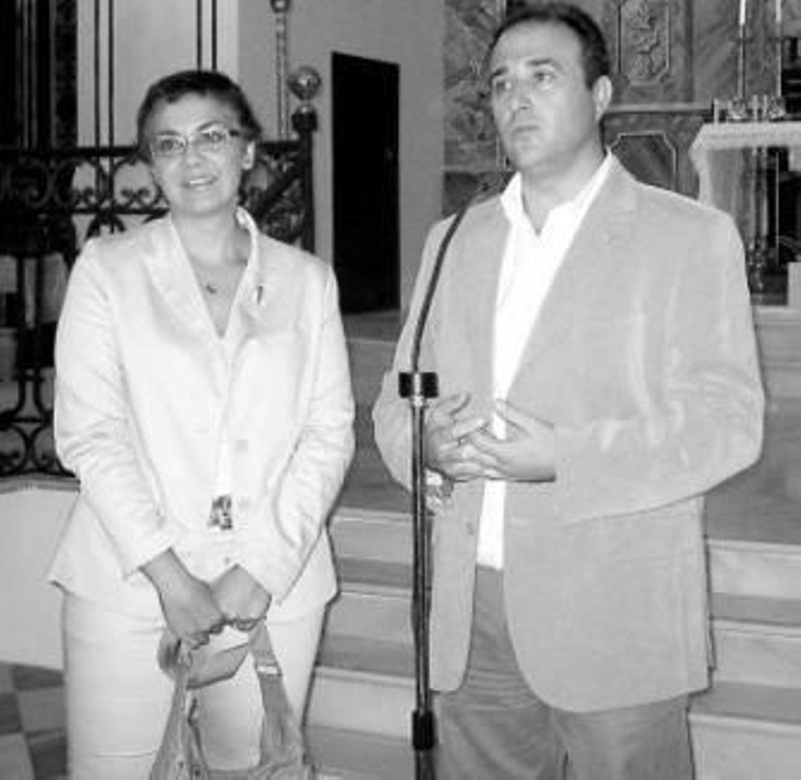 Ana Celia Soler con el alcalde de Oria.