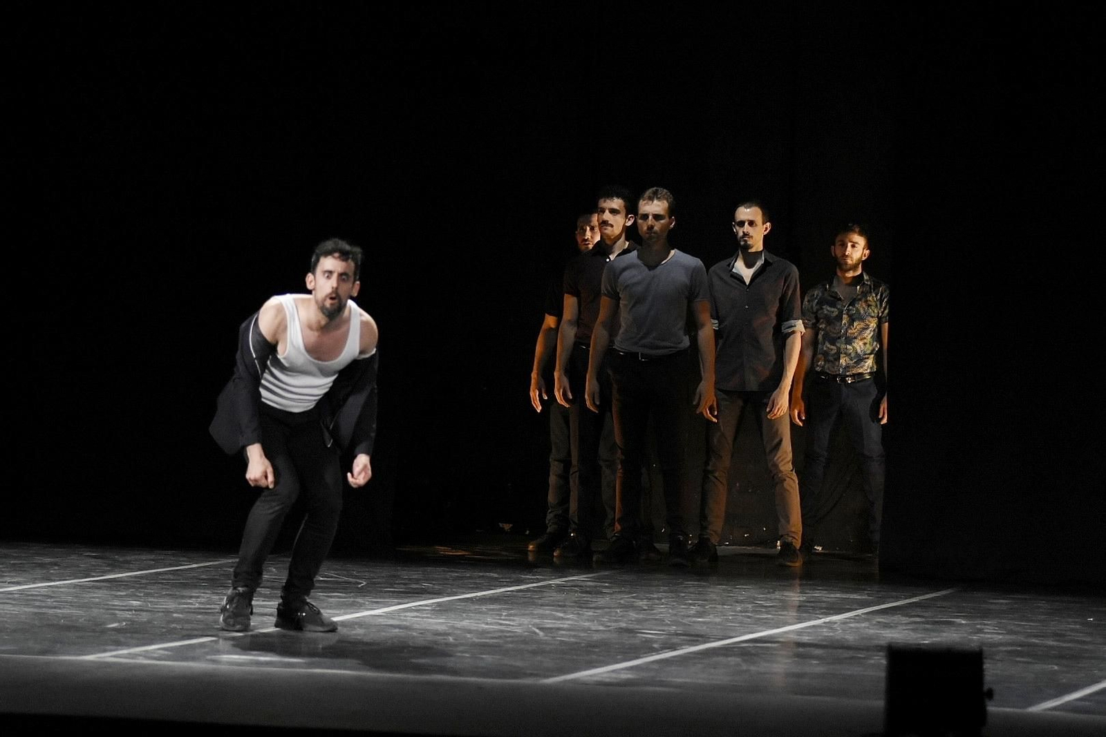 Una de las escenas de la obra 'La maldición de los hombres Malboro'