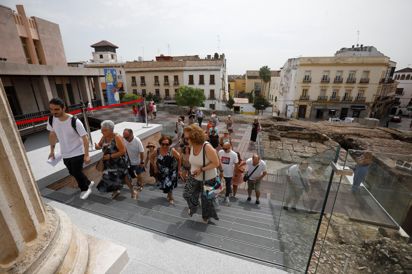 El primer día de visitas al Templo Romano, en imágenes
