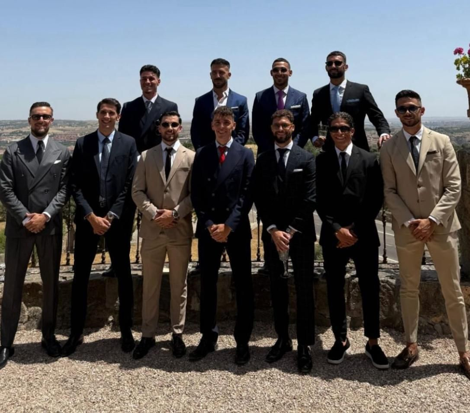 Medio Málaga, en la boda de Alfonso Herrero.