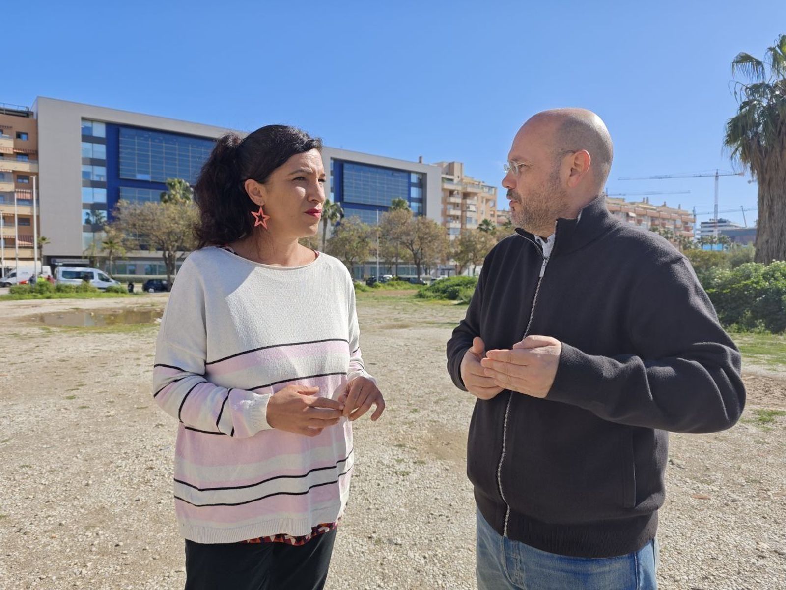 Representantes de Con Málaga en el entorno que piden proteger para equipamiento.