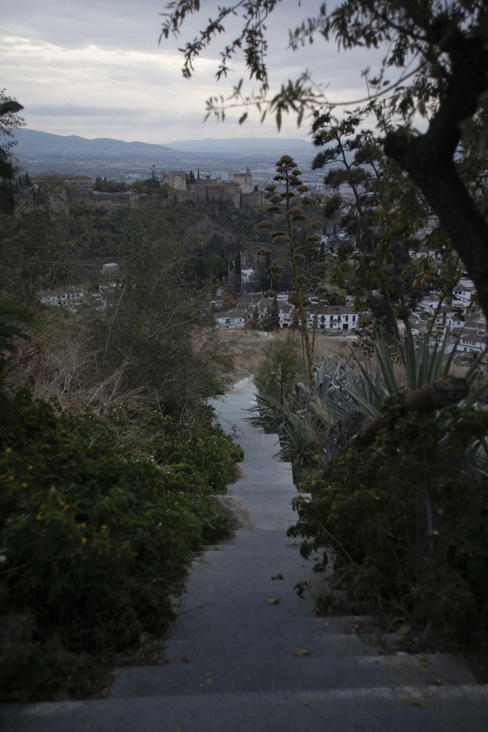 Fotos de San Miguel Alto, el barrio de Granada que pende de un hilo