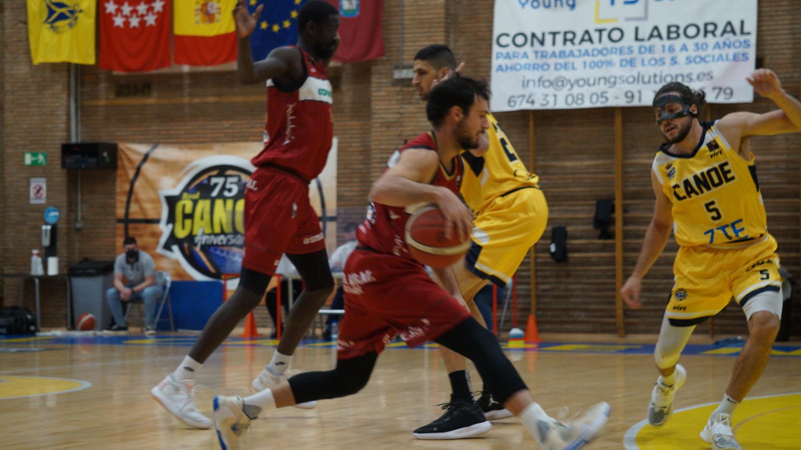 Lluís Costa y Fall fueron dos de los jugadores más destacados ante Canoe.