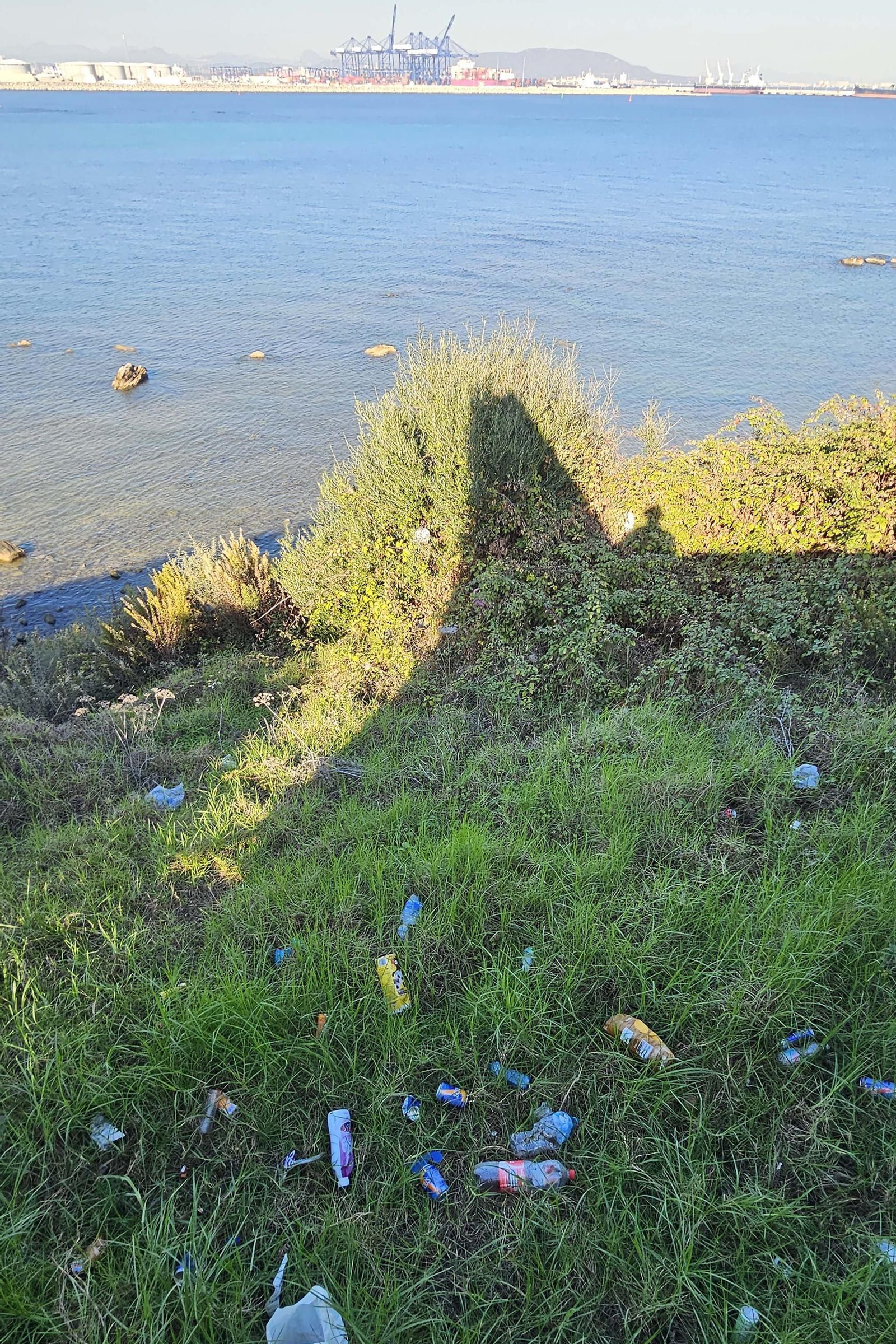 Fotografías del estado del Parque del Centenario de Algeciras