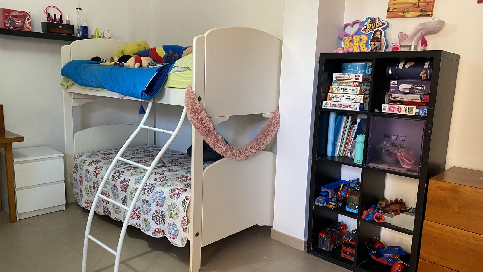 Una habitación de uno de los pisos tutelados de Málaga.